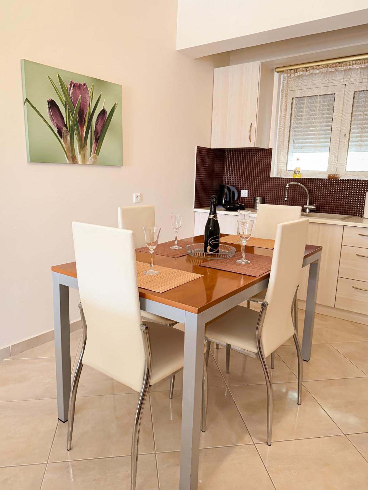 Sun N' Salt II Apartment Толон Экстерьер фото