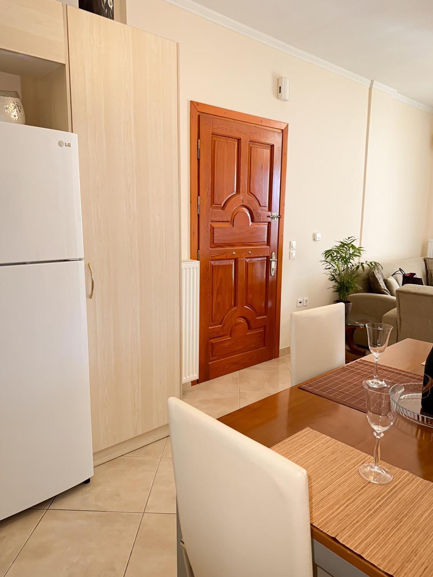 Sun N' Salt II Apartment Толон Экстерьер фото