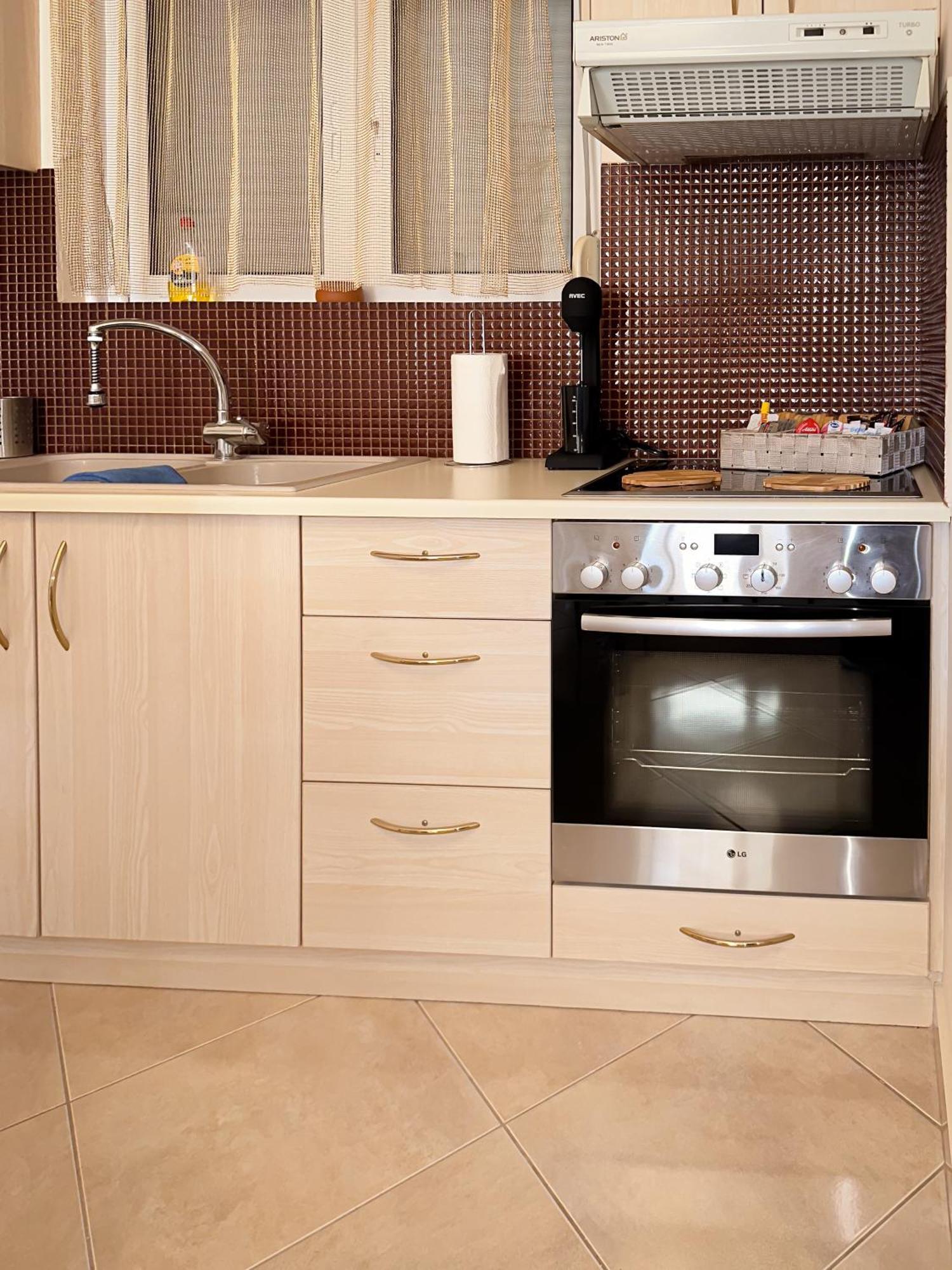 Sun N' Salt II Apartment Толон Экстерьер фото